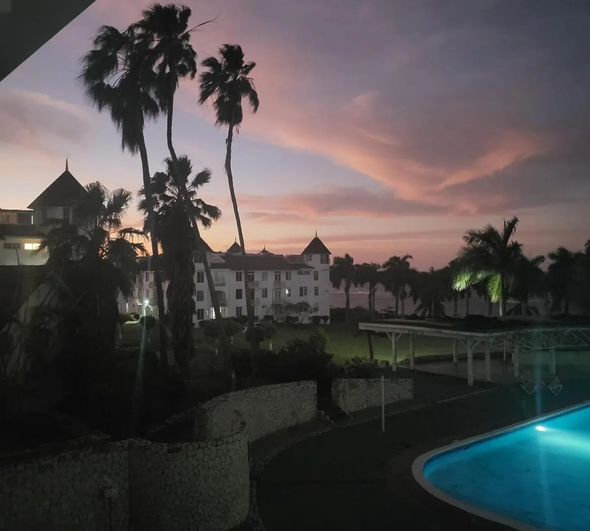 Διαμέρισμα Penthouse With Loft At Seacastles, Beach And Pool 207 Μοντέγκο Μπέυ
